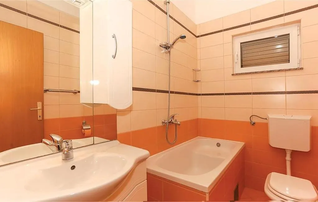 Apartments Meri With A Pool - Seget Vranjica 0*,